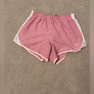 Nike Girls Tempo Shorts Pink Size Large